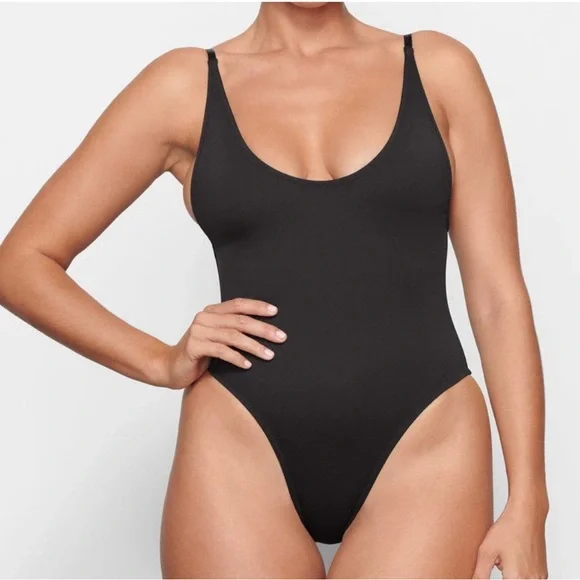 Skims Recycled Scoop One Piece Swim - Picture 2 of 4